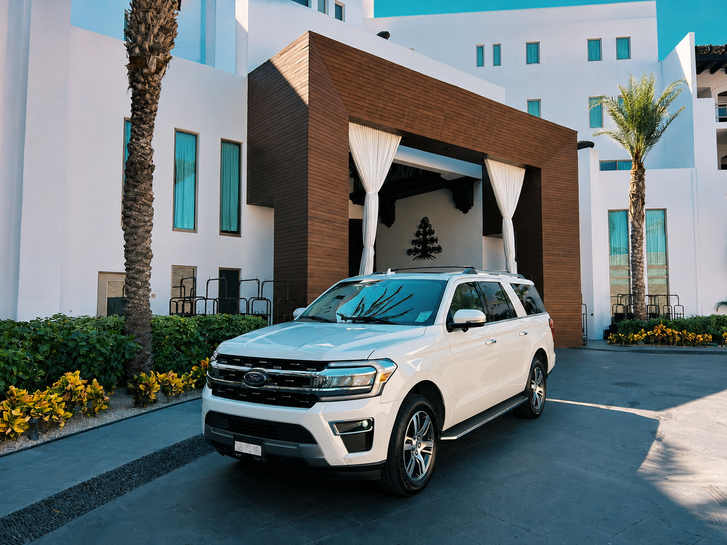 Ford Expedition for executive and corporate transfers in Los Cabos